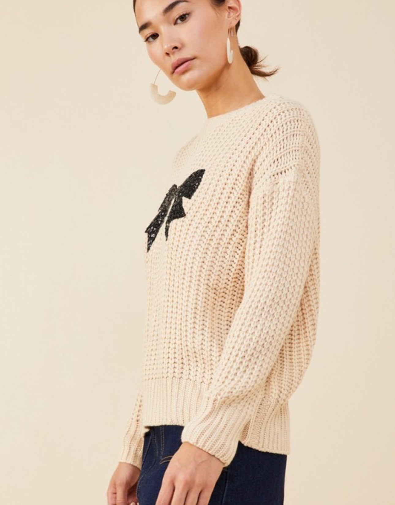 Low Gauge Sweater with Sequin Bow Patch